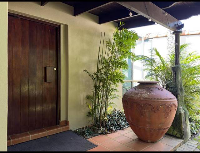 3 BEDROOM TOWNHOUSE FOR SALE IN ZIMBALI ESTATE